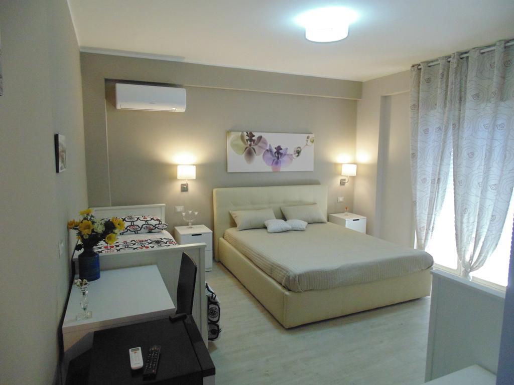 Attico Del Sole Bed and Breakfast Rometta Marea Exterior foto